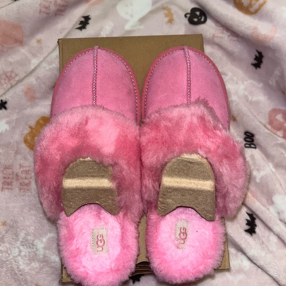 pink ugg slippers